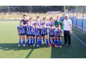 Yunusemre Belediyespor U-13 takımı yarı finale yükseldi