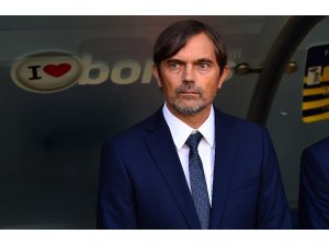 Derby County, takımı Phillip Cocu’ya emanet etti