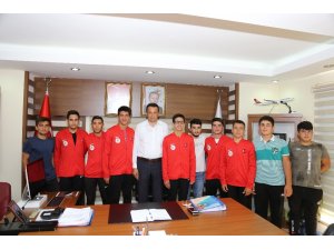 Başkan Ulutaş güreşçileri Kırkpınar’a uğurladı
