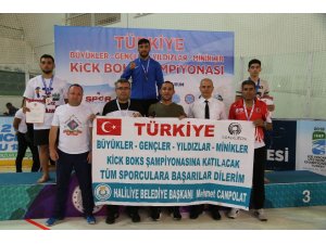 Haliliyeli kick bokscular şampiyonaya damga vurdu