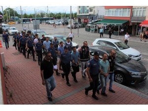 FETÖ’den gözaltına alınan askerlerden 1’i tutuklandı