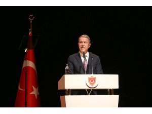 Bakan Akar, Milli Savunma Üniversitesi mezuniyet törenine katıldı
