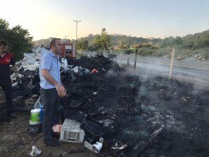 Alaplı’da geri dönüşüm deposunda korkutan yangın