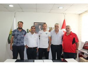 Akhisarspor’da 2 imza birden