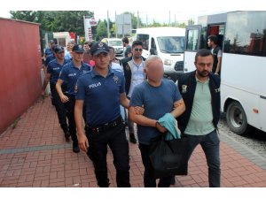 FETÖ’nün gizli dershanelerinde yakalanan öğretmenler adli kontrolle serbest