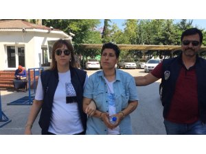 Çaldığı yüzüğü kuyumcuya gösterip, "bundan var mı" diye sordu