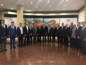 Oda başkanları, fındık fiyatı için bakanlığı ziyaret etti