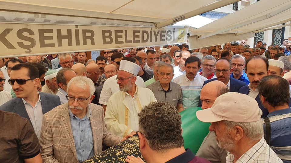 Cem Zorlu'nun annesi toprağa verildi