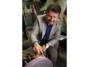 Vali Ayhan'dan bıçak ustalarına ziyaret