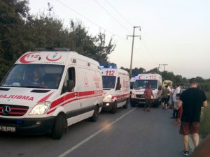 Çatalca’da minibüs devrildi: 20 yaralı