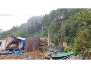 Uzungöl yolu üzerinde bulunan kayalar temizlendi