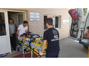 Elektrik akımına kapılarak ikinci kattan düşen genç ağır yaralandı