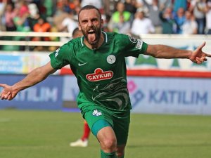 Vedat Muriqi resmen Fenerbahçe’de