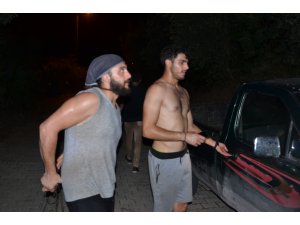 Adana'da kayalıklarda mahsur kalan öğrenciler kurtarıldı