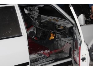 Menteşe’de park halindeki araç yandı