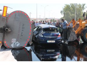 Aksaray'da freni patlayan tanker, otomobil ve minibüse çarptı: 3 yaralı