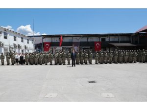 Cumhurbaşkanı Erdoğan Bosna’da Barış Gücü’nde görevli Türk askerlerini ziyaret etti