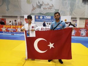 Kaan Demir’den bronz madalya