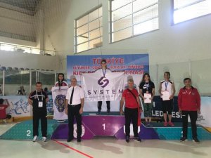 Kayserili Kickboks Sporcular Erzurum’dan 5 şampiyonlukla döndü