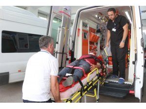 İki otomobil çarpıştı: 4 Yaralı