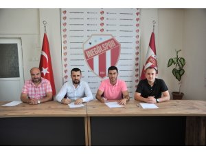 İnegölspor Cumhur Yılmaztürk ile anlaştı