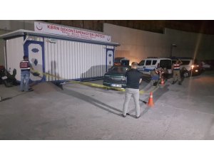 Eşinin başından vurduğu iddia edilen genç kadın ağır yaralandı