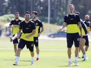Fenerbahçe hazırlıklarını sürdürdü