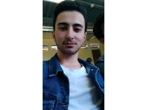 Üniversite hayaline engel olan hastalığına yenik düştü