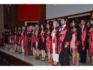 80 yeni doktor Hipokrat yemini etti