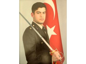 Üsteğmen Kargın'ın şehit düştüğü haberi babaevine ulaştı