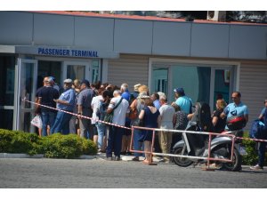 Dikili ile Midilli arasında feribot seferleri turizmi canlandırıyor