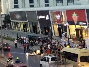 Avcılar’da E-5’de takla atan otomobil kamerada