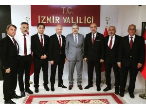 Masterler ’demokrasi’ için sahada