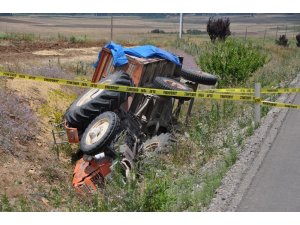 Sandıklı’da traktör devrildi sürücüsü ağır yaralandı