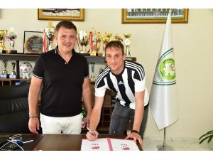 Manisa BBSK kaleci Anıl Atağ’ı renklerine bağladı