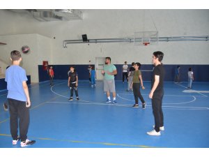 Yaz Kur’an kursu öğrencileri için spor okulu