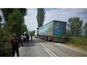 Bursa'da tır ile otomobil çarpıştı: 2 yaralı
