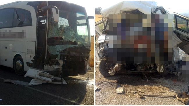 Manisa'da otobüs ve minibüs çarpıştı...