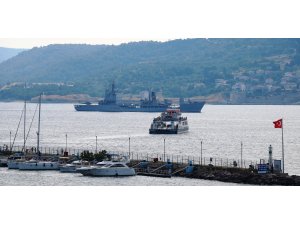 İtalyan ve Fransız askeri gemileri Çanakkale Boğazı'ndan geçti