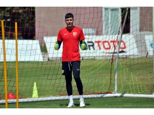 Silviu Lung: “Mutluluk şarkıları söylemek istiyorum”