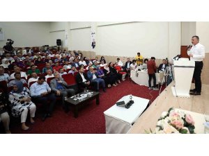 Başkan Büyükakın, “Günde en az 16 saat çalışıyoruz”