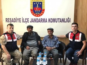Kayıp vatandaş komşu beldede bulundu