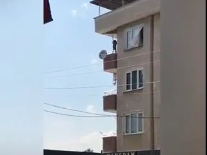 Bursa’da küçük çocuğun balkonda ölümüne oyunu