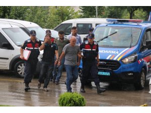 Kocaeli’de NATO boru hattından 2 ton yakıt çalan 5 kişi yakalandı