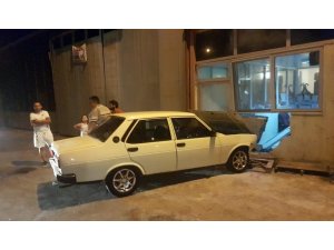 Ustasının aracını kaçırıp lokumcudan içeri girdiler