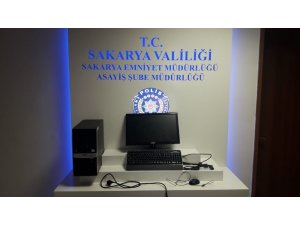Bilgisayar çalan iki şahıs yakalandı