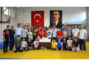 Başarılı judocular ödüllendirildi