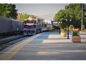 Tahran-Ankara treni ilk seferini gerçekleştirdi