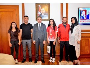 Türkiye Boks Şampiyonu Hatice Akbaş Malatya‘nın gurur oldu