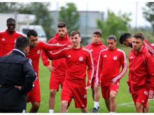 D.G.Sivasspor kamp çalışmalarını sürdürdü